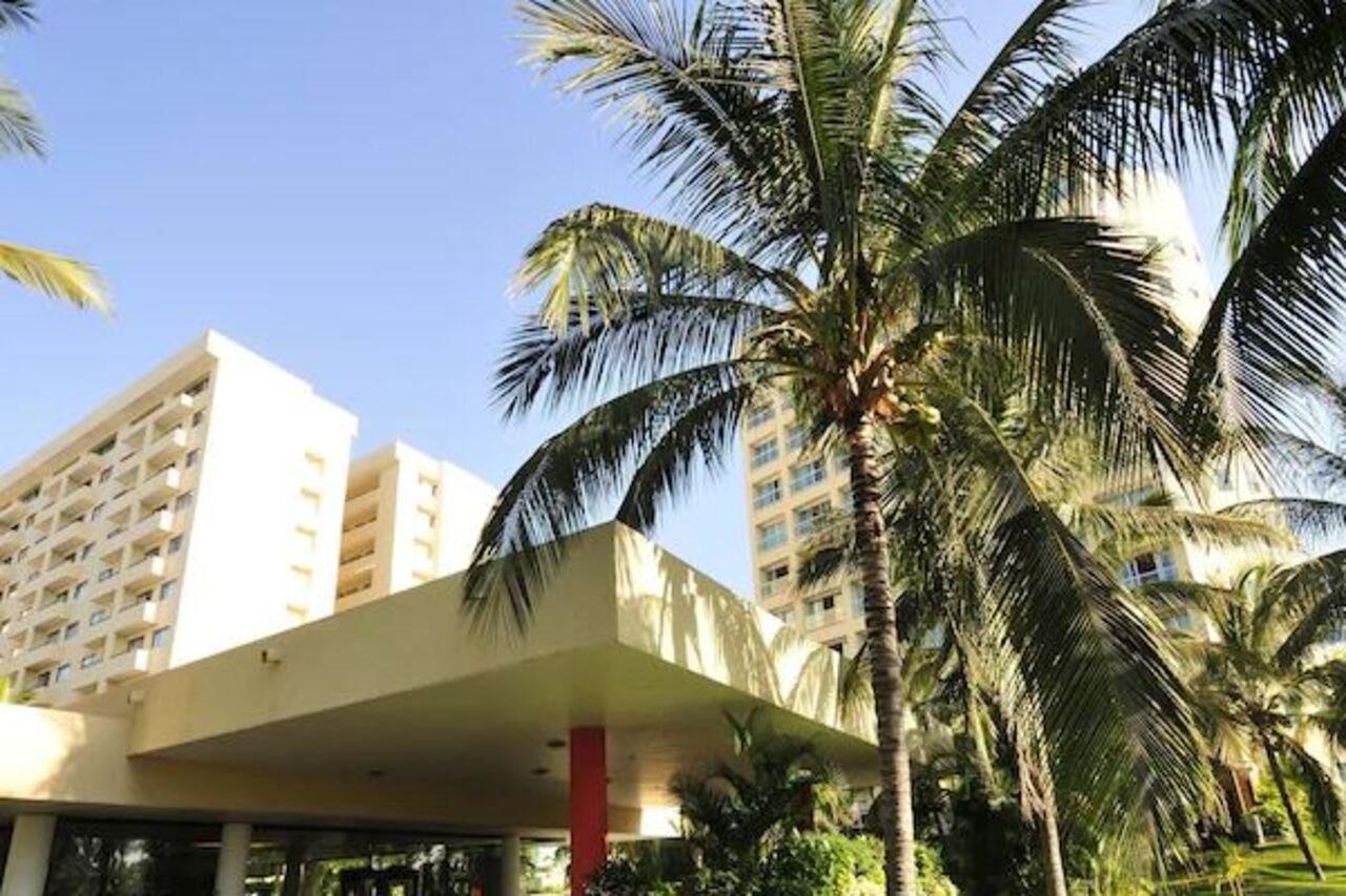 Ocean Breeze Mazatlan Hotel Exterior photo