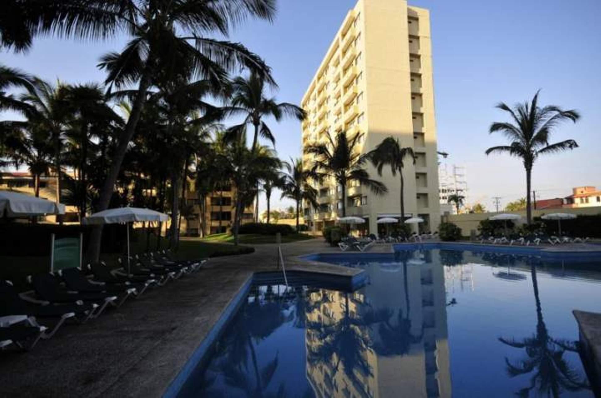 Ocean Breeze Mazatlan Hotel Exterior photo