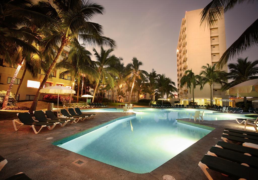 Ocean Breeze Mazatlan Hotel Exterior photo